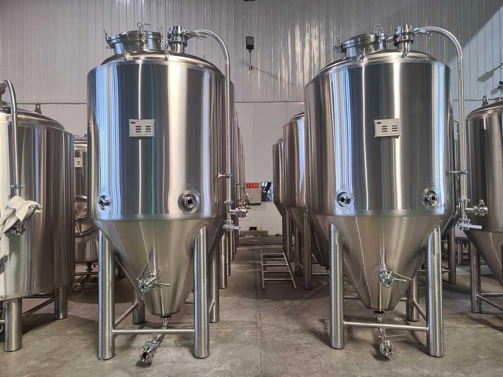 <b>15bbl Single wall beer fermen</b>